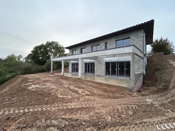 Livraison avant VRD et façade à Francheville